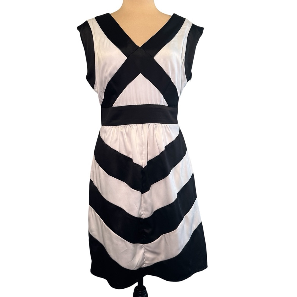 Bisou Bisou Black & White Colorblock Satin Dress Sz 8